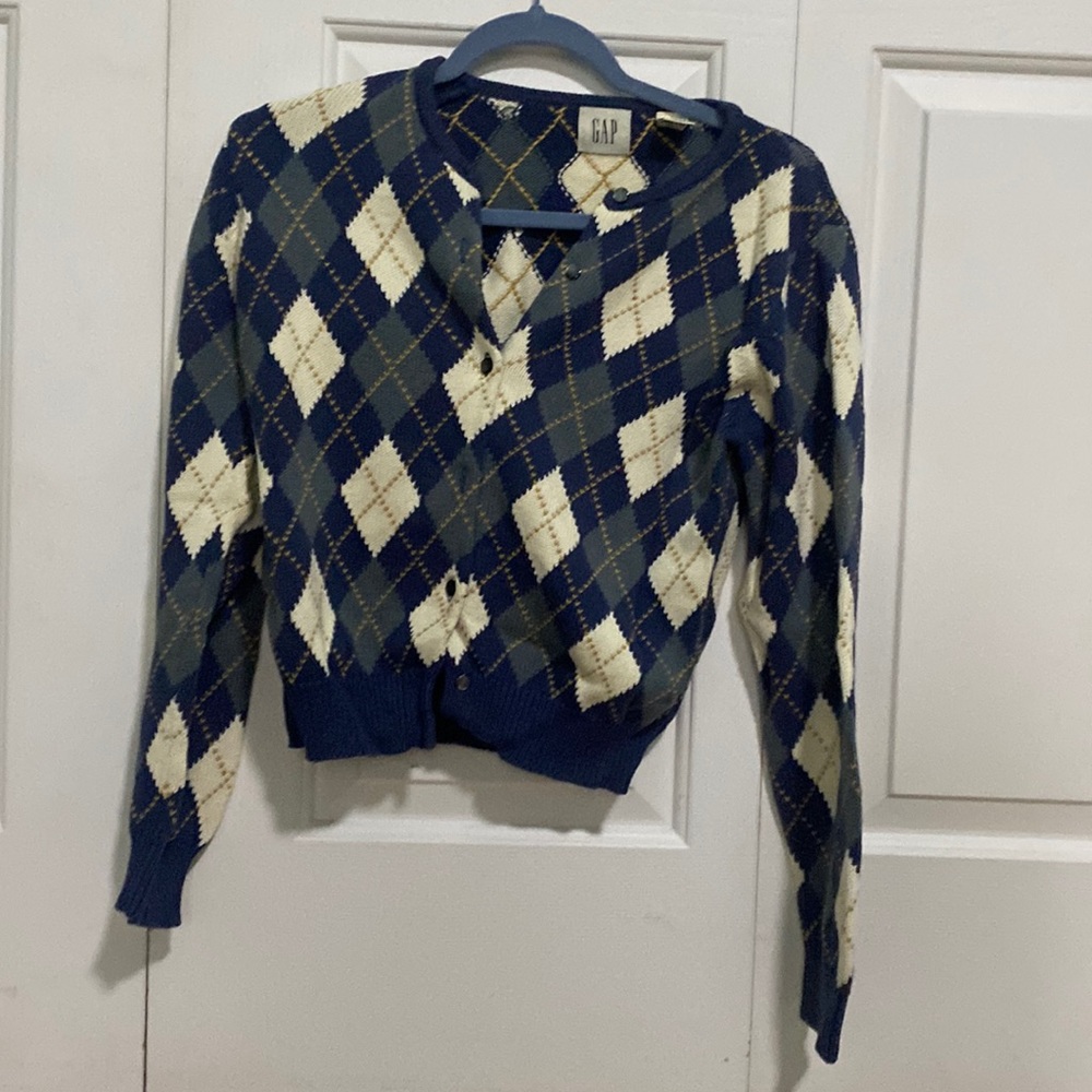 Size extra small GAP women’s sweater, button up